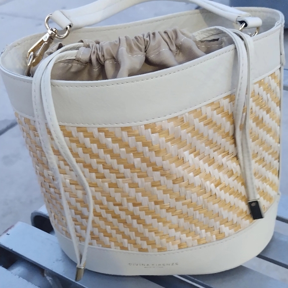 Davina Firenze Handmade Woven, Leather Purse, Made in Italy/ Handwoven/ Leather - Picture 2 of 7